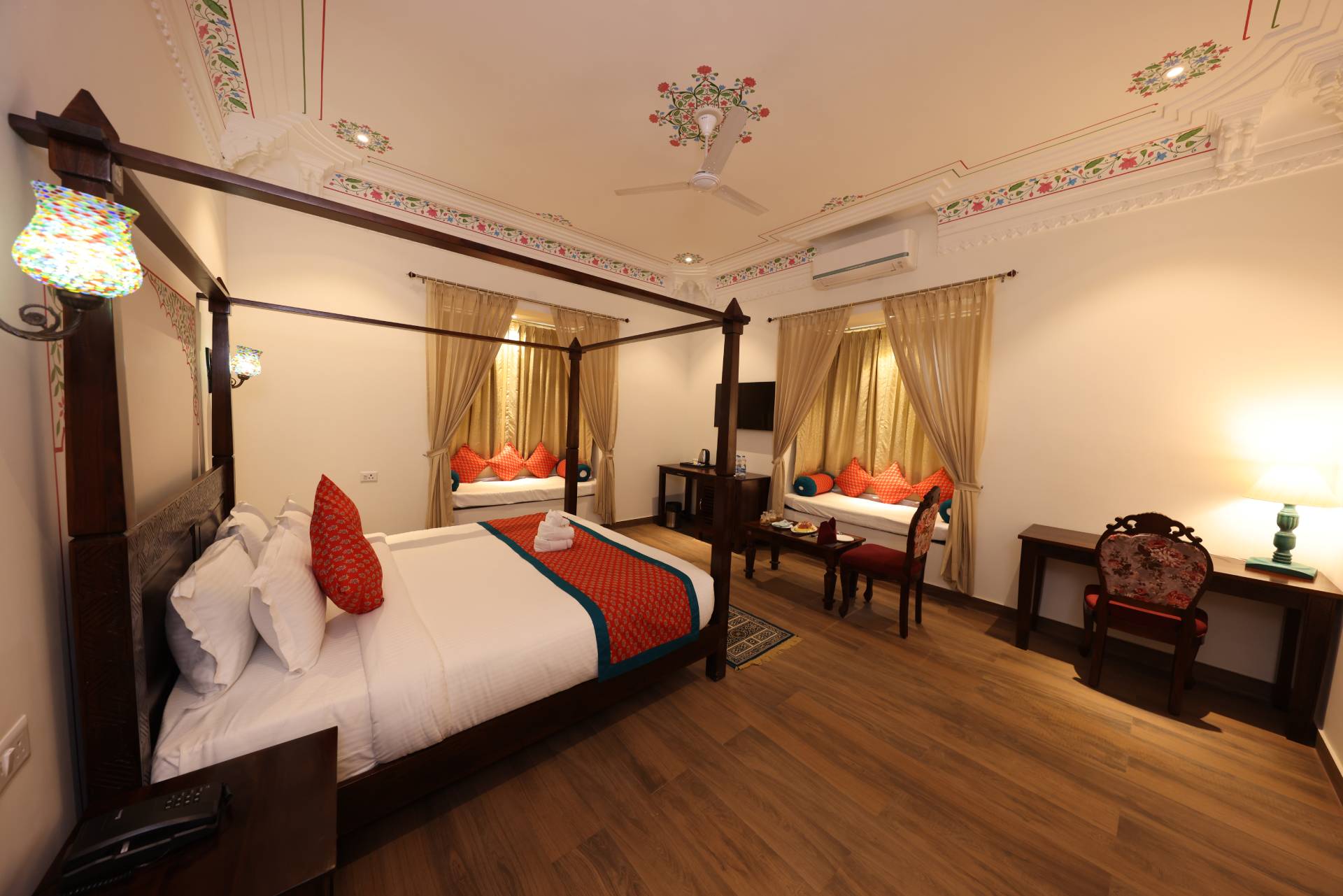 Deluxe Room View 4
